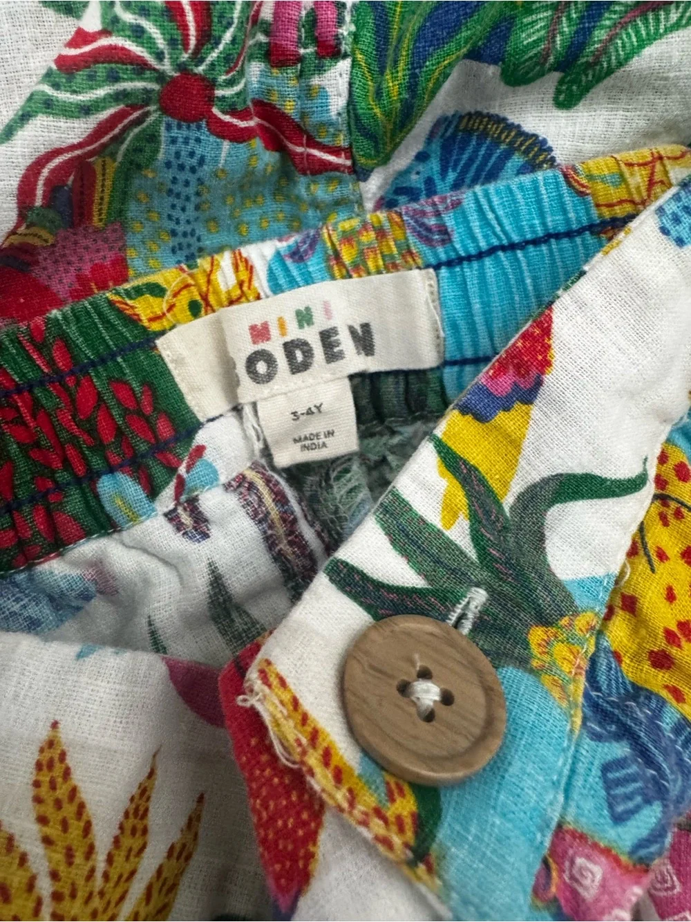 Mini Boden 3-4T Tropical Animal Print Toddler Shirts and shorts